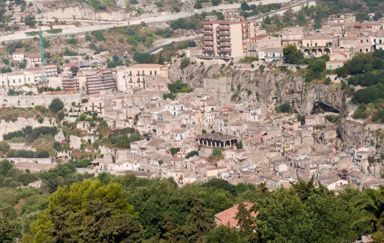 Casa Degli Avi Don Neli, Immersa Nella Natura Modica Eksteriør billede